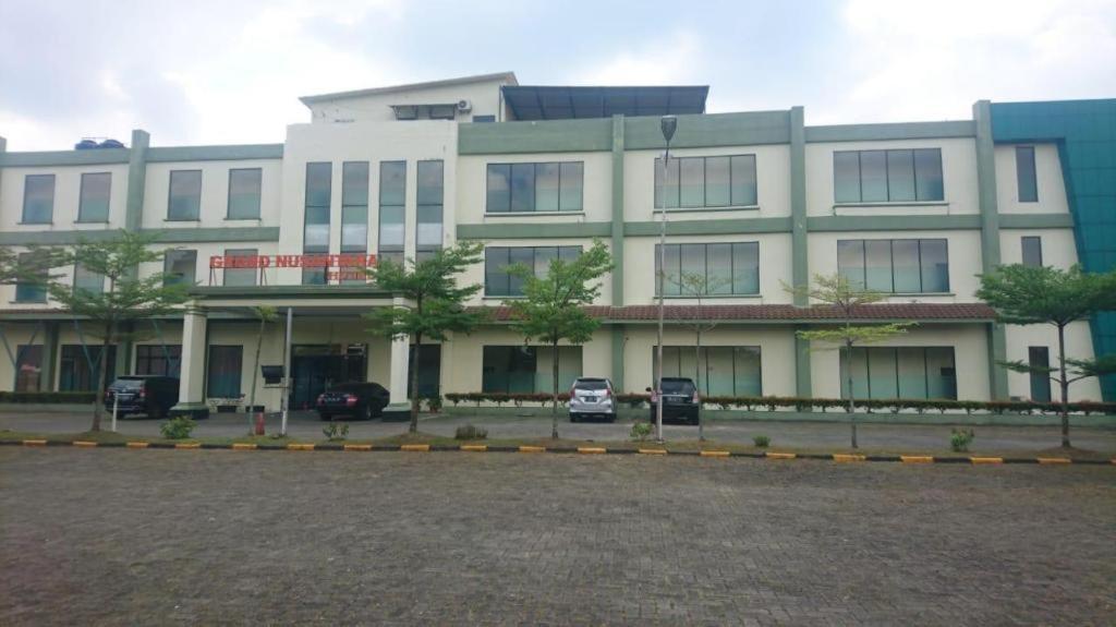 Hotel Grand Nusantara Sunggal Bagian luar foto